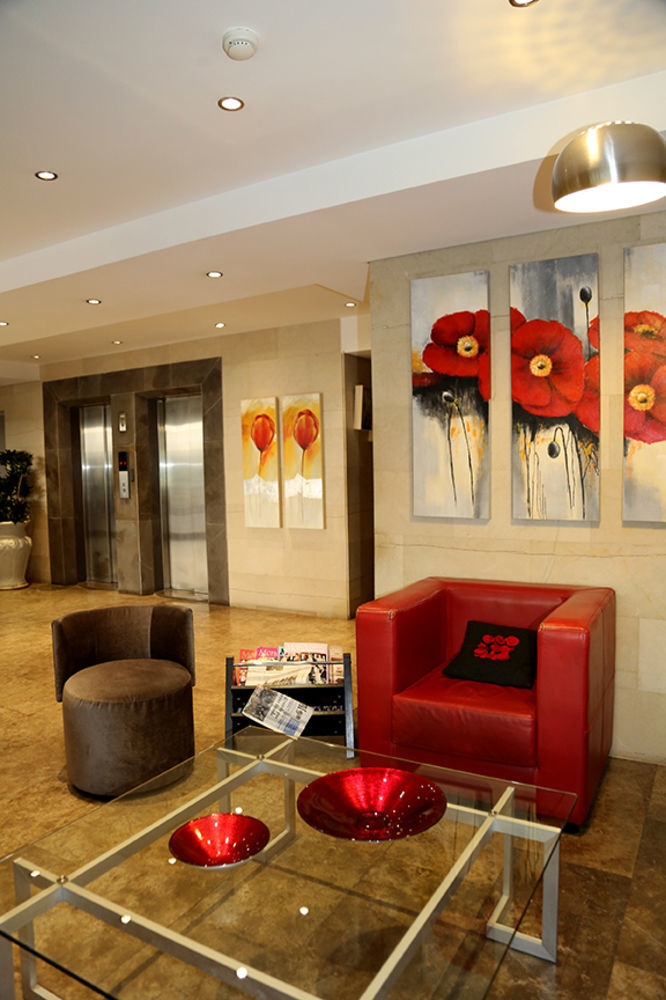 Sky Suites Beirut Exteriör bild