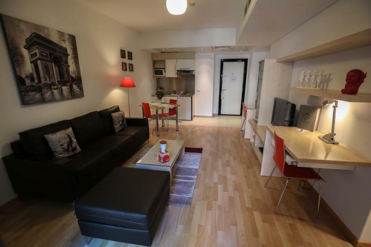 Sky Suites Beirut Exteriör bild
