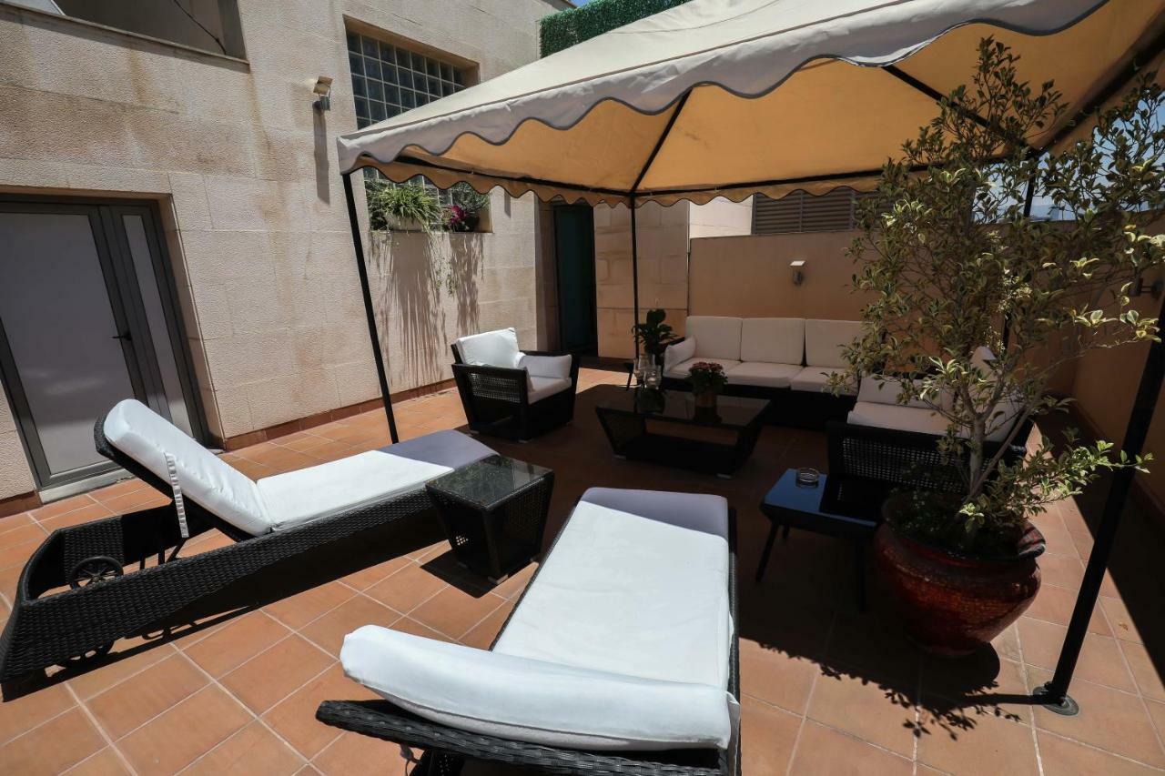 Sky Suites Beirut Exteriör bild