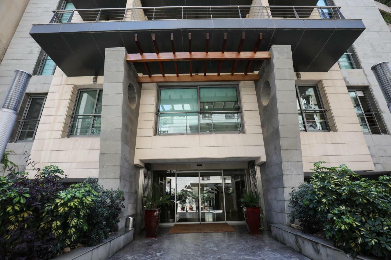 Sky Suites Beirut Exteriör bild